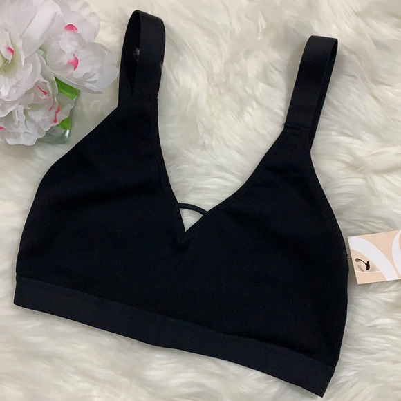 NWT Lively The Busty Deep V Sports Bra Jet Black - Picture 1 of 11